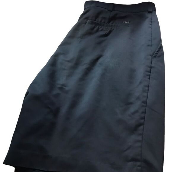 iPod size 38 golf shorts great condition - Picture 1 of 2